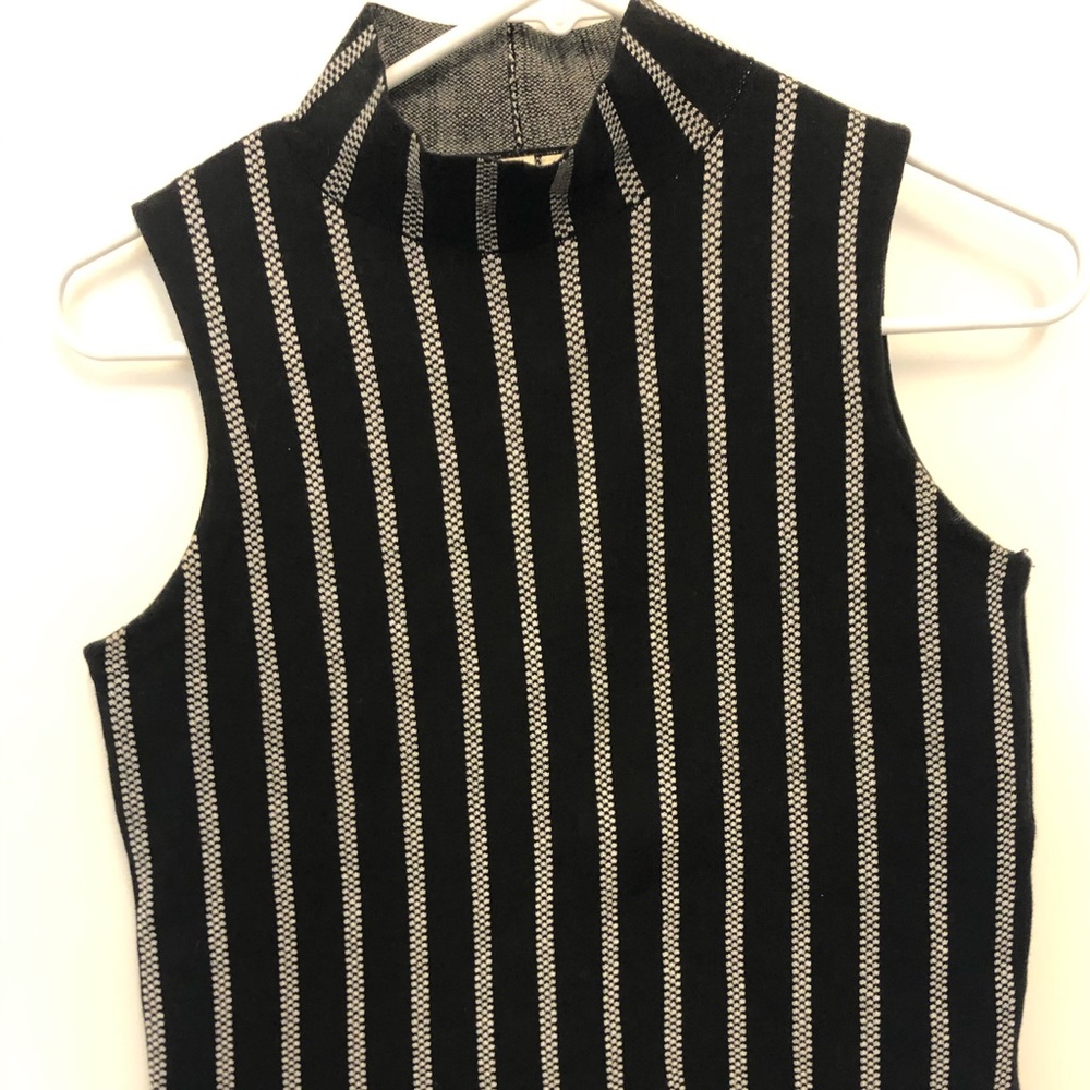 Moth brand by Anthropologie mock neck top